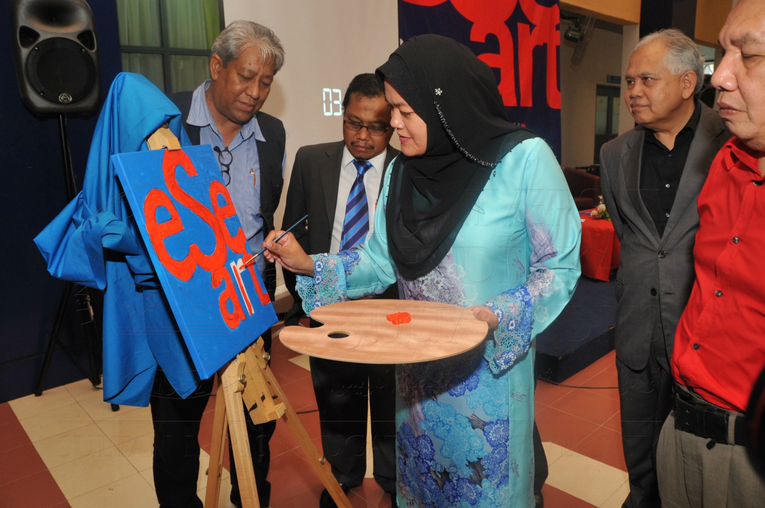 PRO15 173 ESE HAS 2369